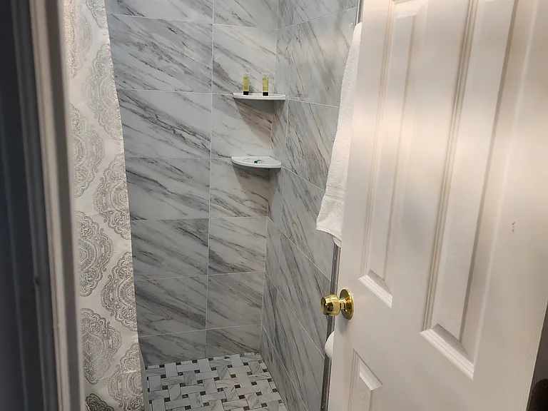 7915 Croton Ave #1 — Photo 11