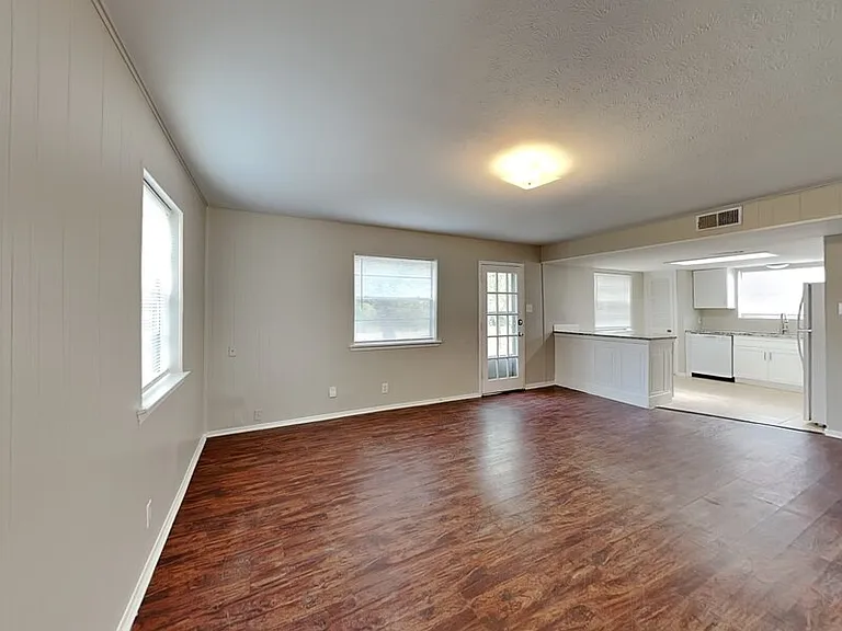 329 Deer Creek Rd — Photo 4