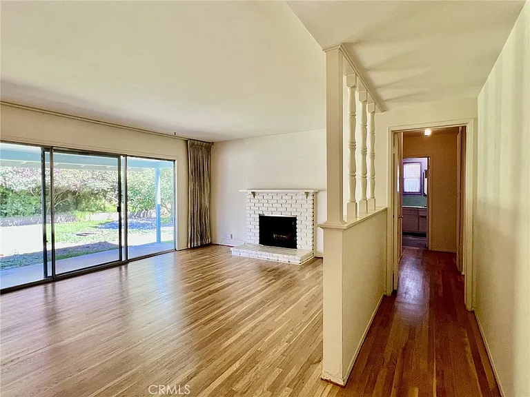 2408 S 8th Ave — Photo 4