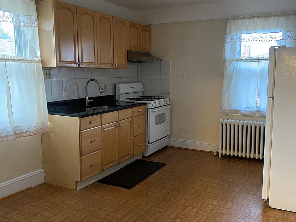 1st image of 329 Buel Ave Floor 2