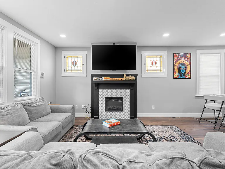 407 Winton St — Photo 5