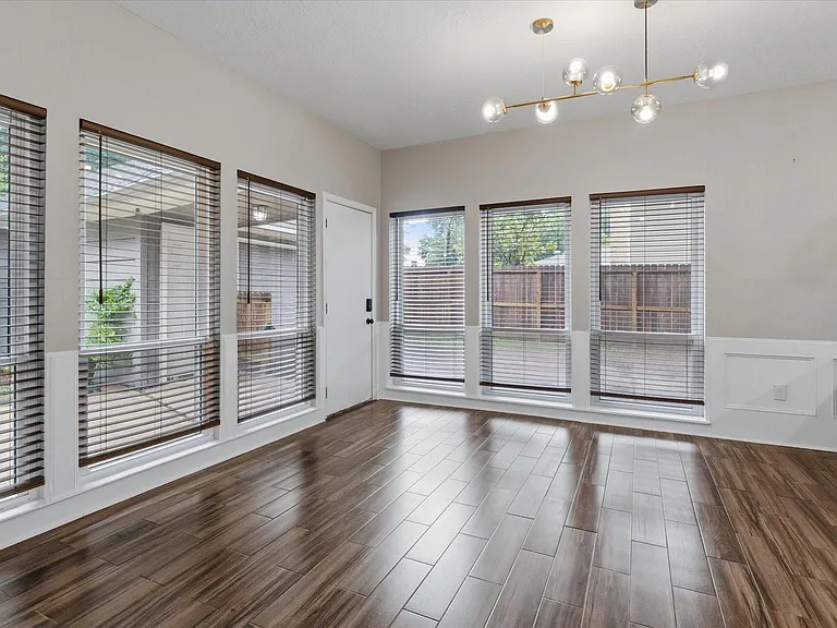 12015 Fawnview Dr — Photo 5