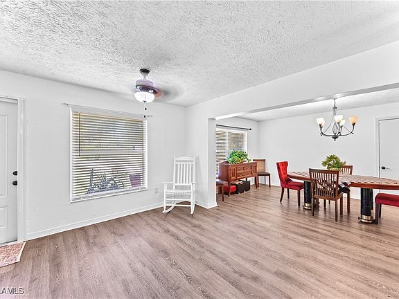 4th image of 1210 Lincoln Ave
