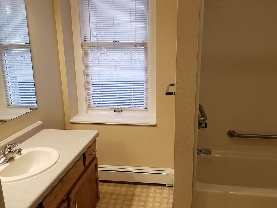 Stonehouse Apartments 115 Minnesota St W Cannon Falls MN Zillow