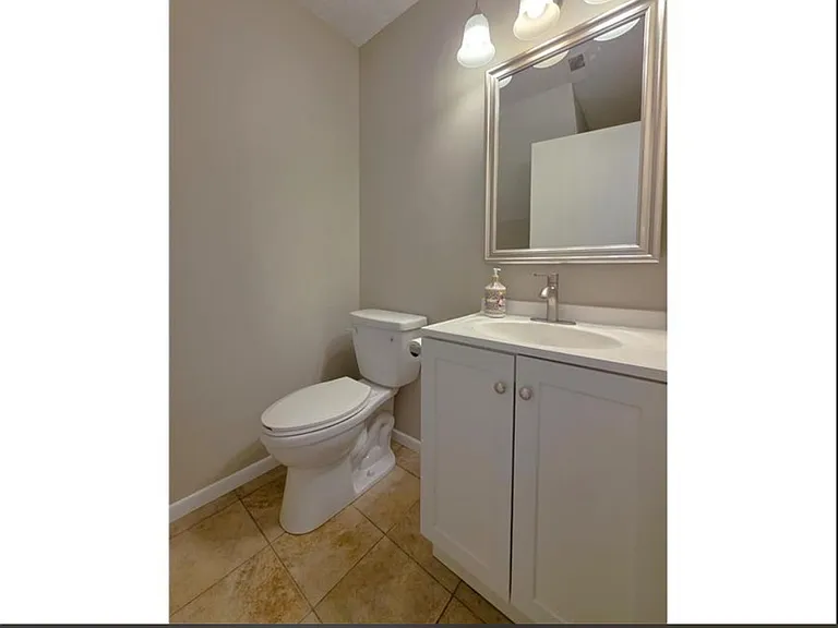 4710 Lenore Ln — Photo 10