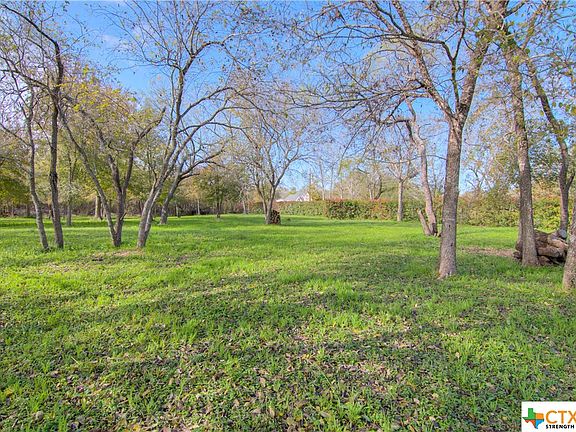 5th image of 119 Buffalo Gap