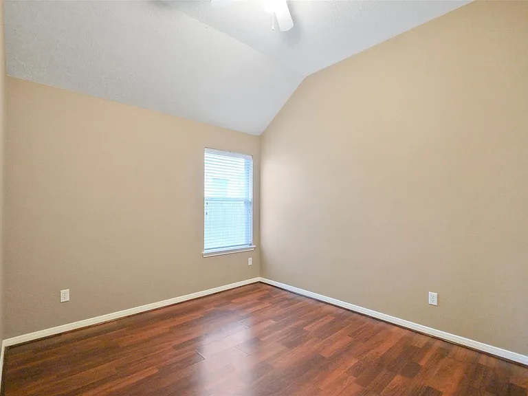 2610 Easton Springs Ct — Photo 16