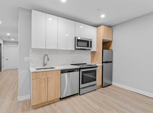 30-38 30th St #6-R, Astoria, NY 11102
