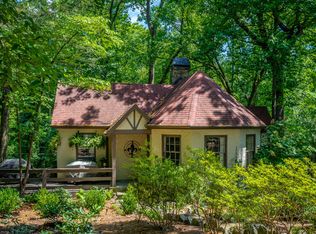 2 Mother Goose Vlg, Lookout Mountain, GA 30750