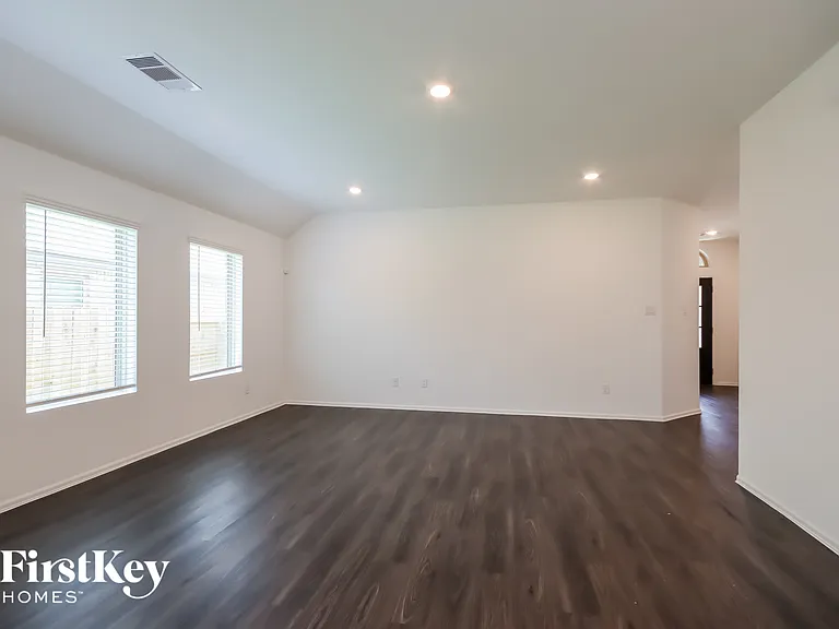 18909 Collina Way — Photo 13