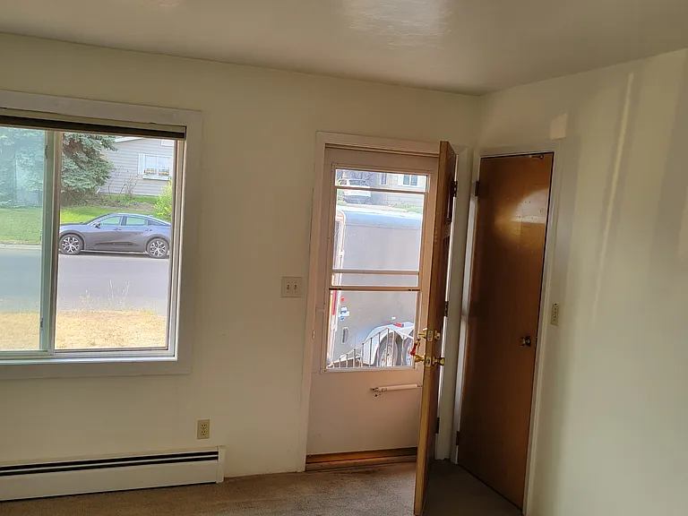 1924 Winne Ave #1924 — Photo 3