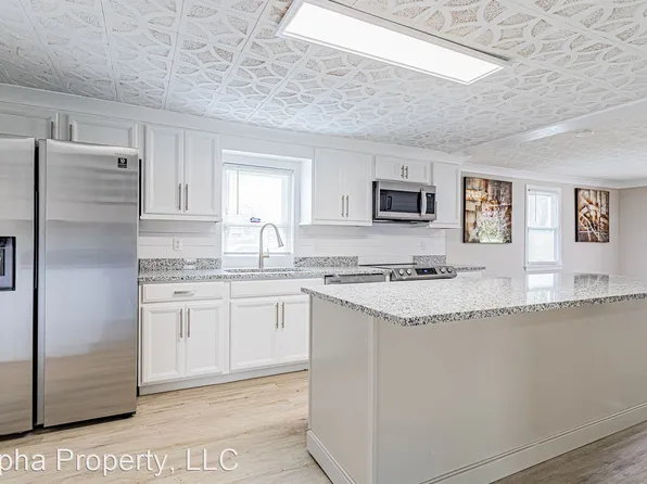 2201 W Whitner St, Anderson, SC 29625