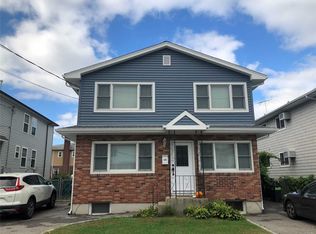 27 Firwood Rd, Port Washington, NY 11050