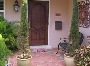 917 SE 11th St, Deerfield Beach, FL 33441