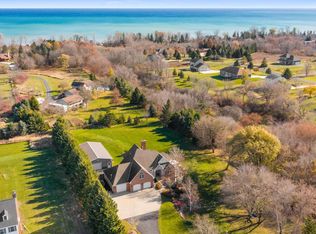 7182 Sauk Trail Rd, Cedar Grove, WI 53013