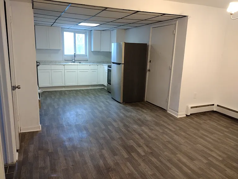 150 Rosalyn Ct #201A — Photo 7
