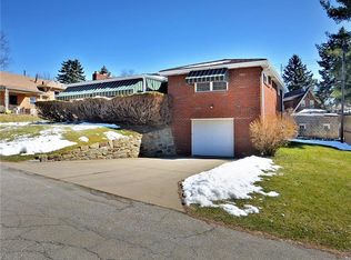 8 Wood Glen Ln, Pittsburgh, PA