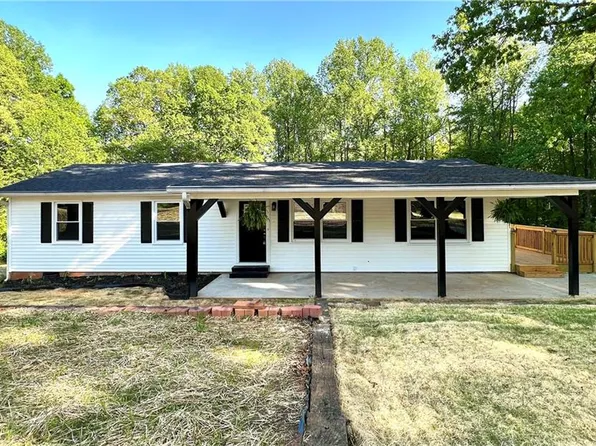 2033 Brandon Hills Rd, Yadkinville, NC 27055