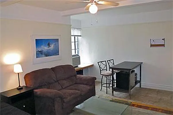 Rented by R New York | media 16