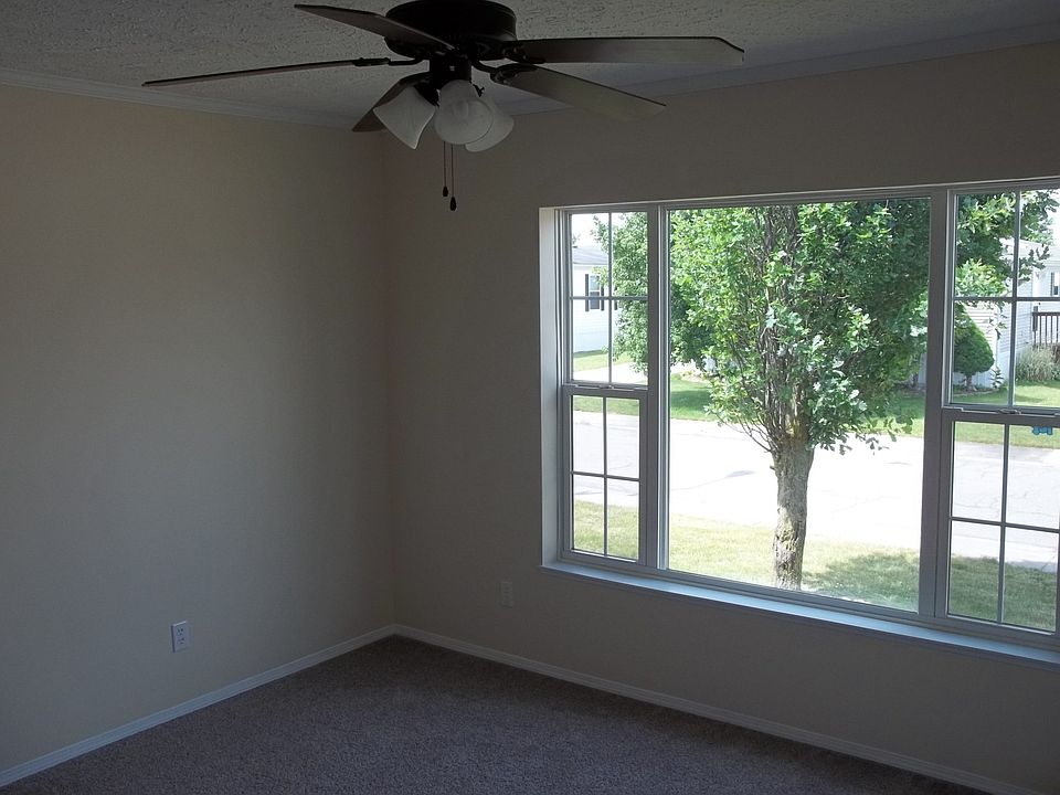 1st image of 26603 Shiawassee Ln