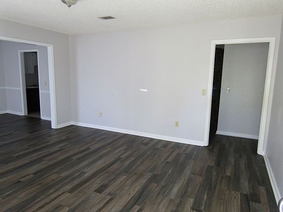 5th image of 110 Tempest Ln