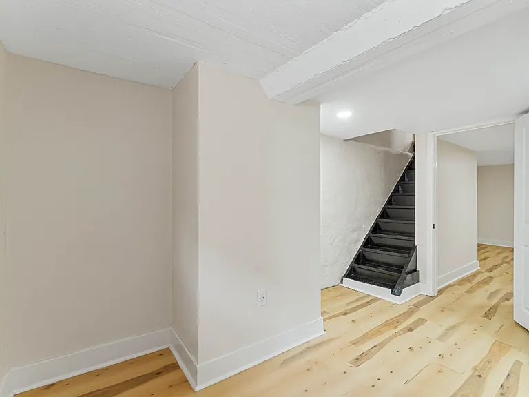 2066 Eastburn Ave — Photo 21