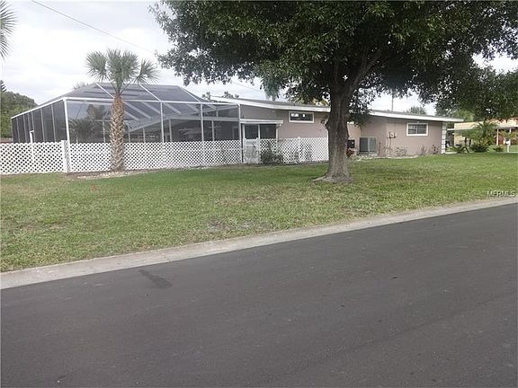 3rd image of 2436 Baywood Dr E