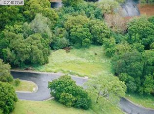 2 Creekside Oaks, Martinez, CA
