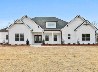162 Atlantica Dr #32, Newnan, GA 30263