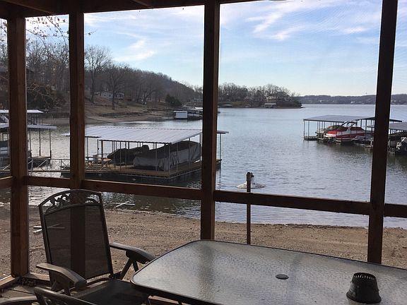 2nd image of 68 Hook Ln