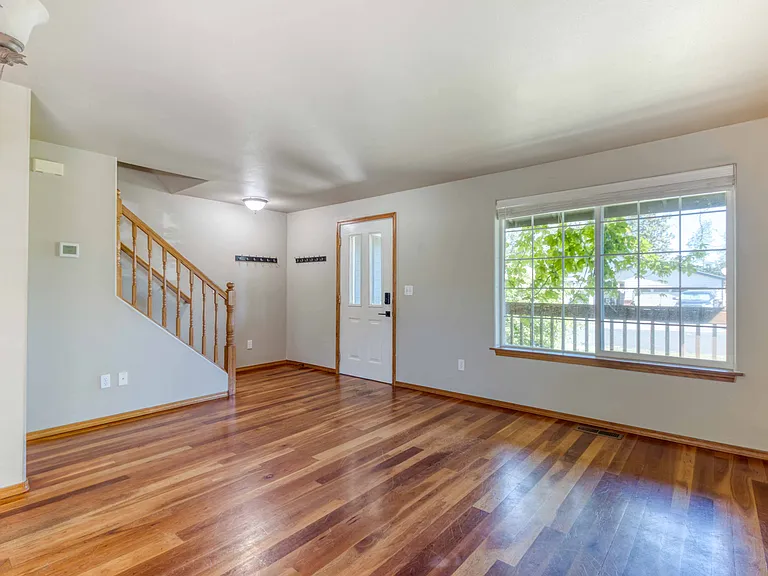2765 NE Faith Dr — Photo 5