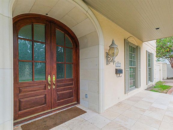 2nd image of 5513 Longmont Drive
