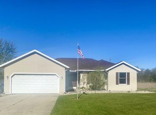 1221 N Riverwood Ranch Rd, Warsaw, IN 46580