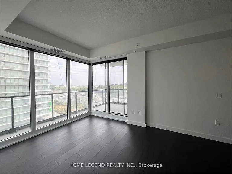 95 McMahon Dr #802 — Photo 10