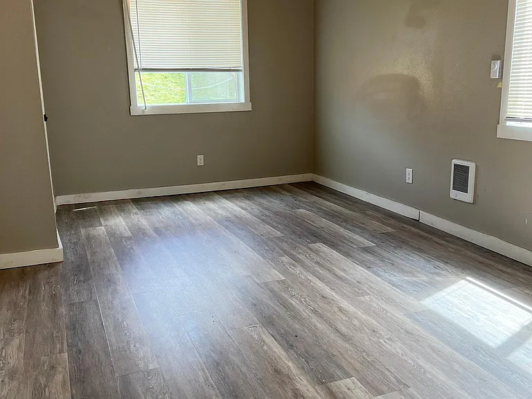 316 Cline Ave — Photo 17