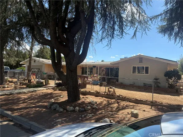 1086 N California Ave, Beaumont, CA 92223