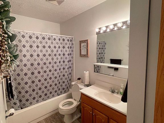 Greenbrier Bathroom