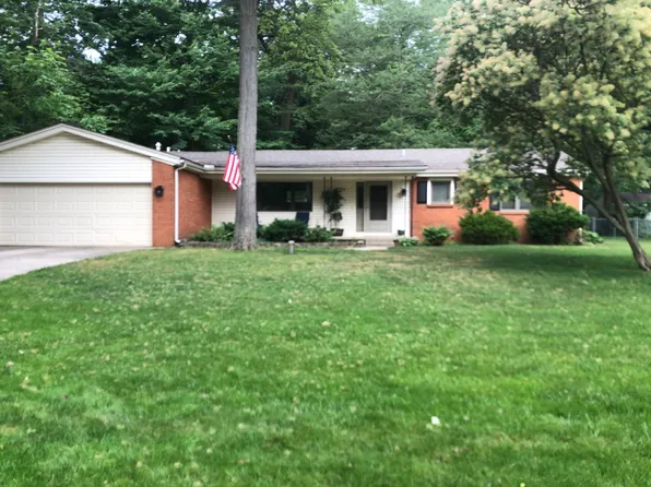 8497 Keitha Dr, Lambertville, MI 48144