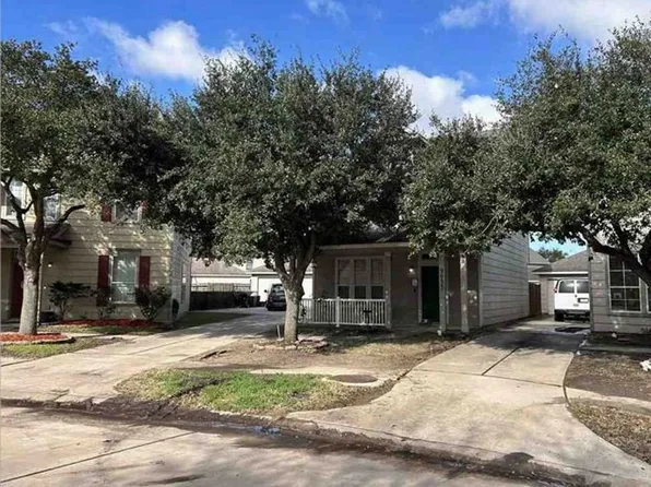 9635 Gorman Brook Dr, Houston, TX 77095