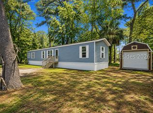 14 Palm Point Rd, Beaufort, SC 29907