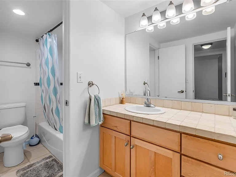 969 S Pearl St #103 — Photo 16