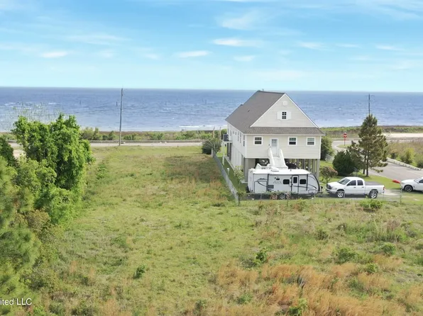 6236 S Beach Blvd, Bay Saint Louis, MS 39520