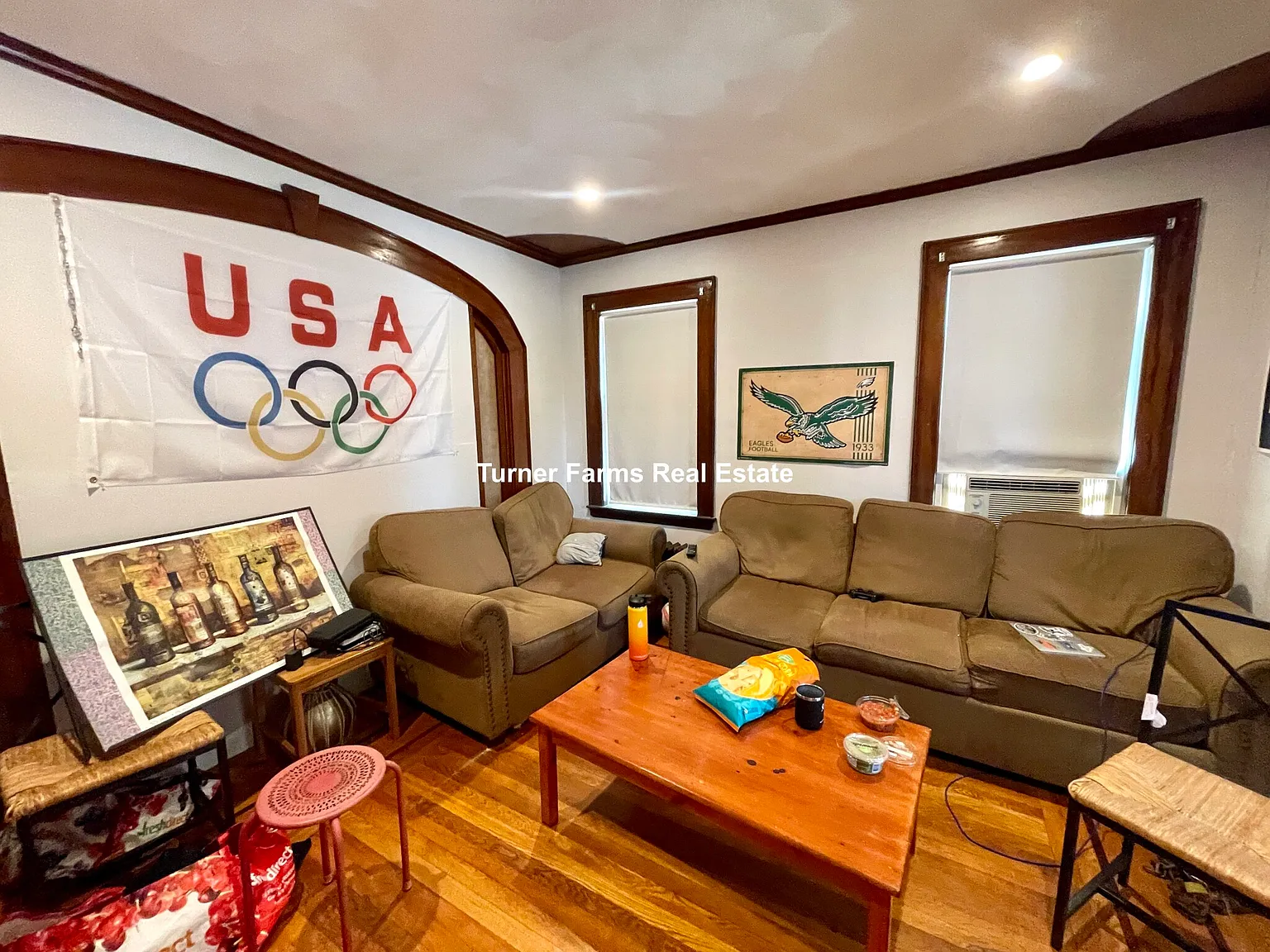 3 bed, $4,300 — Photo 1