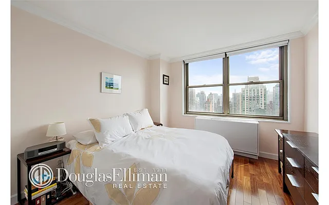 Sold by Douglas Elliman | media 17