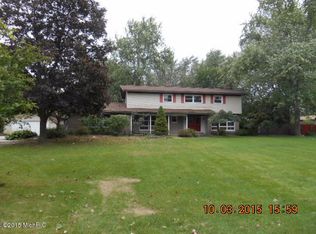 14742 Valley View Ave, Holland, MI 49424