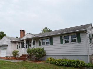 83 E Main St, Wallingford, CT 06492