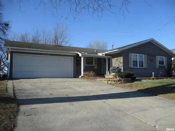 529 12th Ave W, Milan, IL 61264