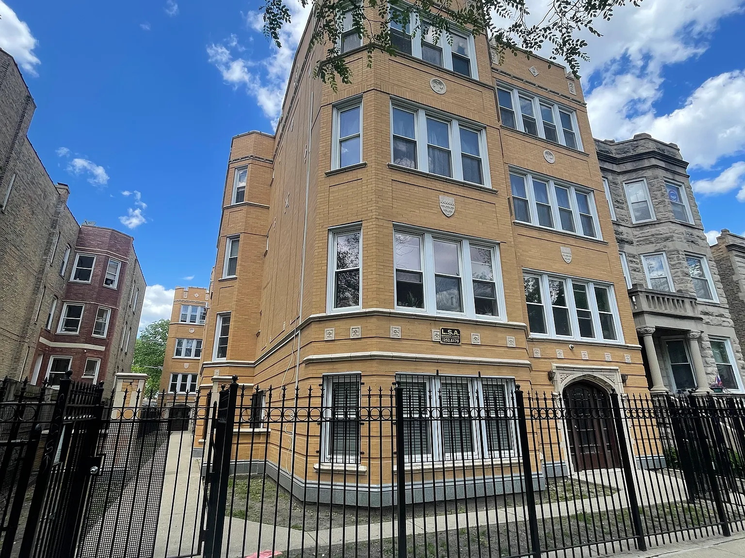 W Palmer St, Chicago — Photo 1