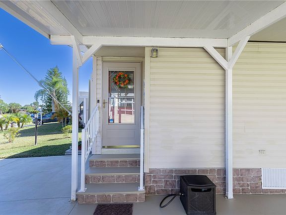 4th image of 913 Red Bud Rd