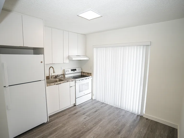 1043 NW 5th St #5 — Photo 7